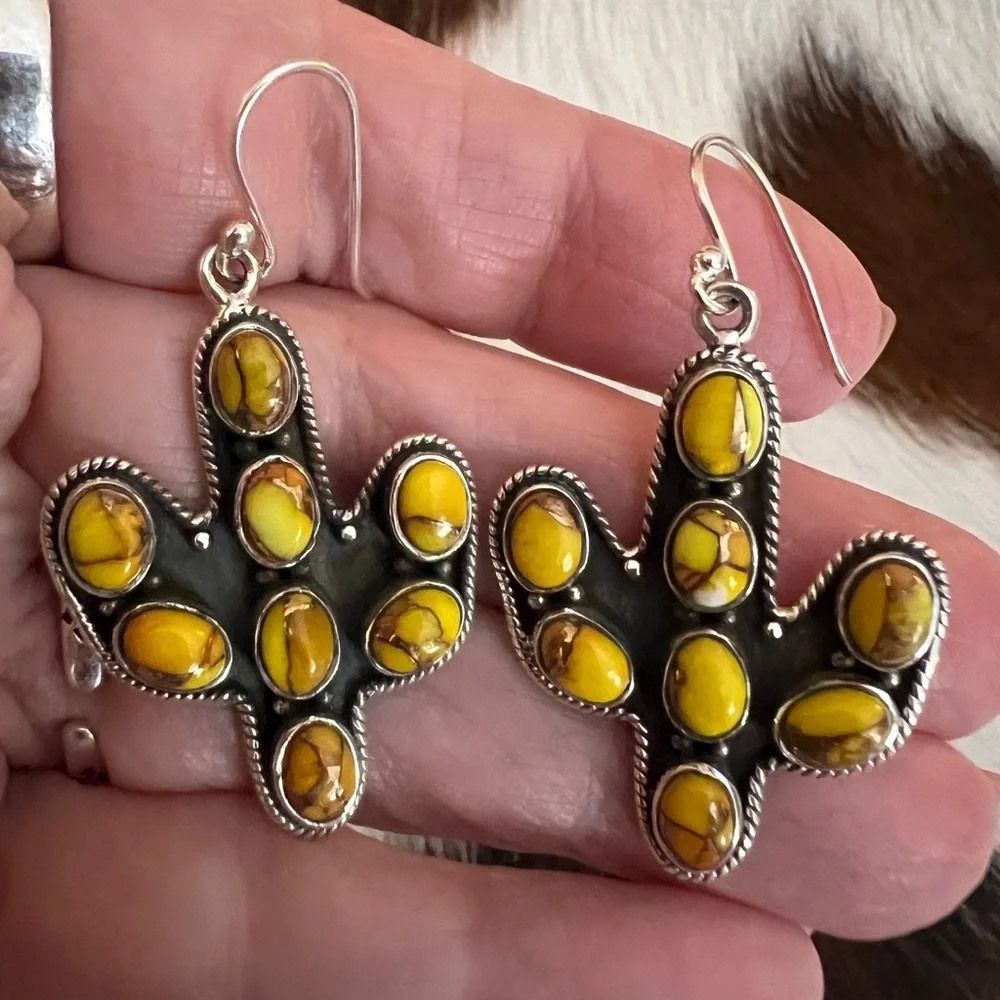 ❤️ Honey Dahlia Kingman Turquoise Navajo Style Cactus Dangle Earrings 1.88”L